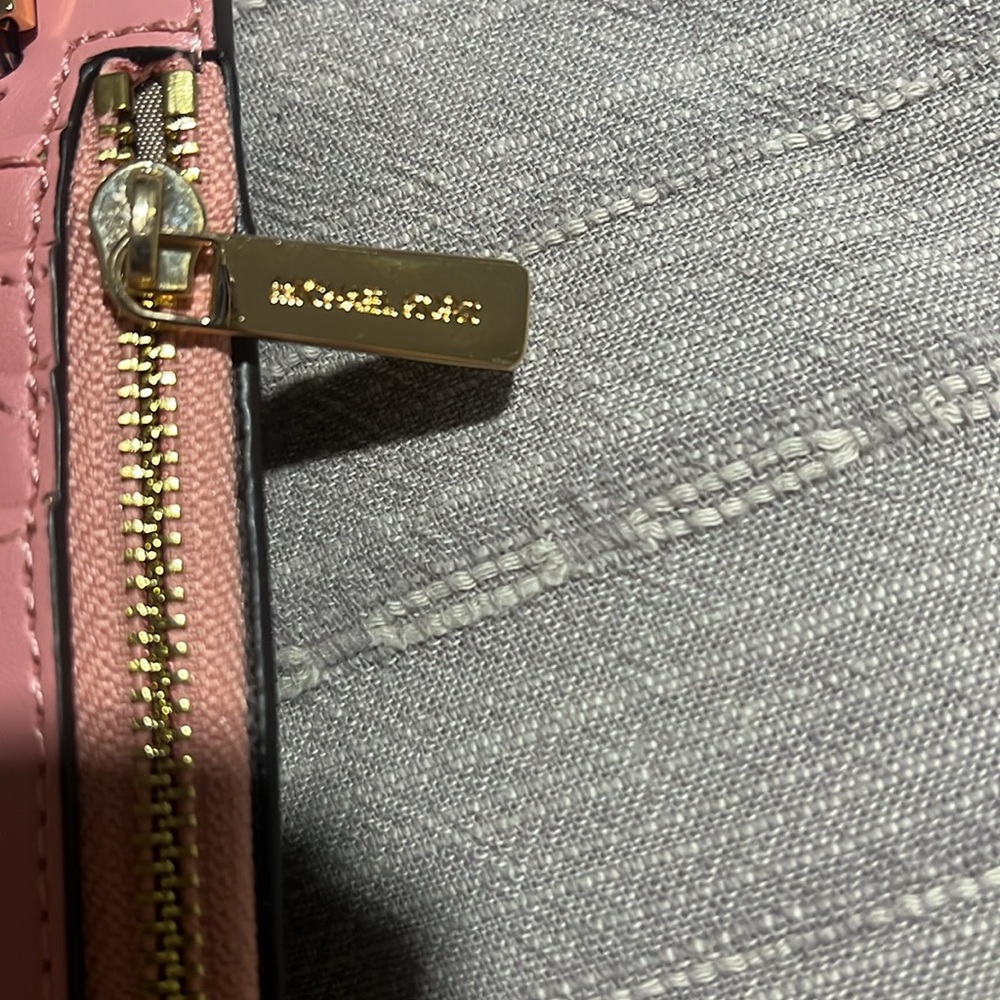 Cross body - Picture 5 of 6